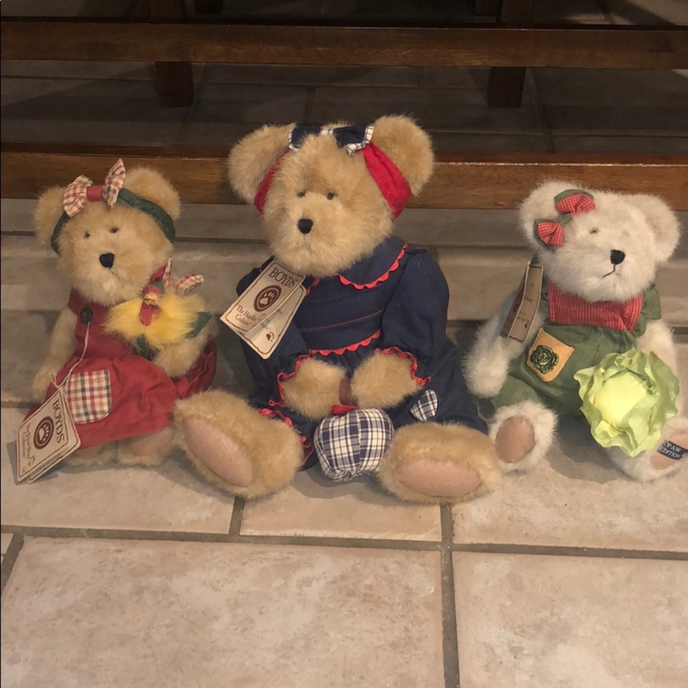 Boyd’s bears!